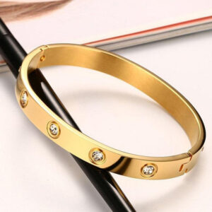 Stainless steel contemporary gold plated love ad anti tarnish bracelet