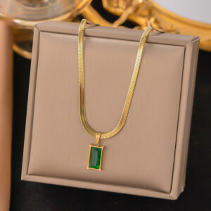 Emerald Green Snake Chain Necklace with Pendant