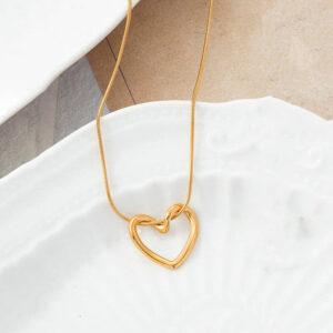 Minimalist Heart Pendant Necklace