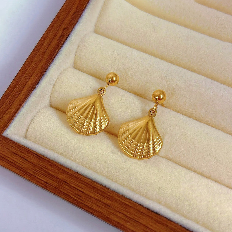 Elegant Shell Drop Earrings - Image 2